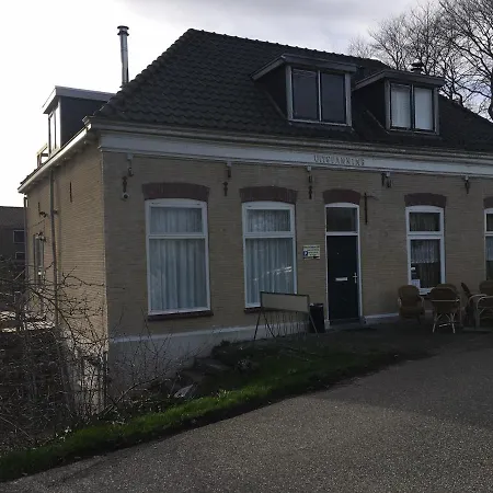 Buitenzicht 3*