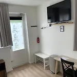 Buitenzicht 3*